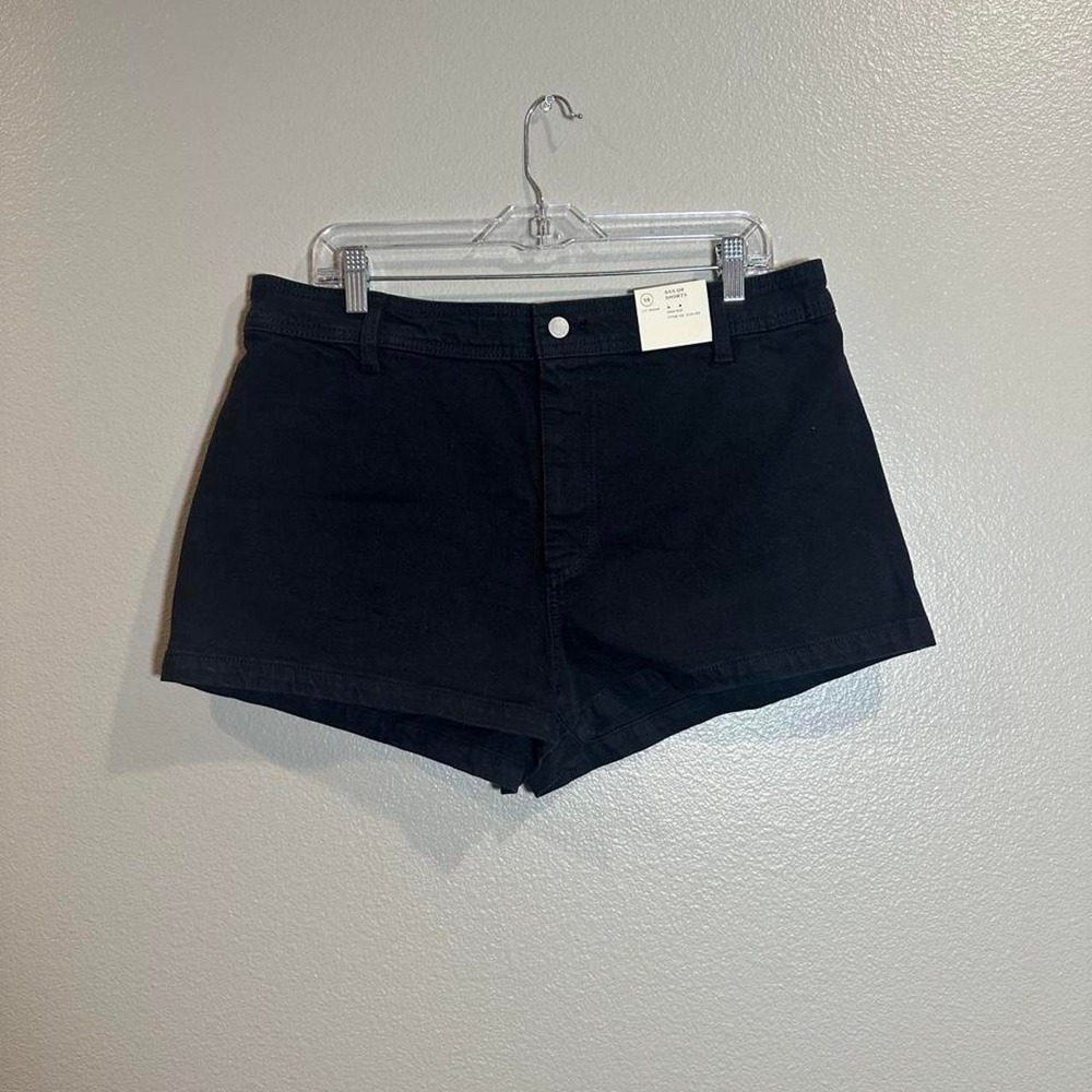 Universal Thread black sailor shorts size 14